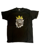 Load image into Gallery viewer, Short Sleeve T-short: Lion print
