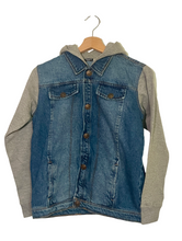 Load image into Gallery viewer, Owl Design Hooded Denim Jacket
